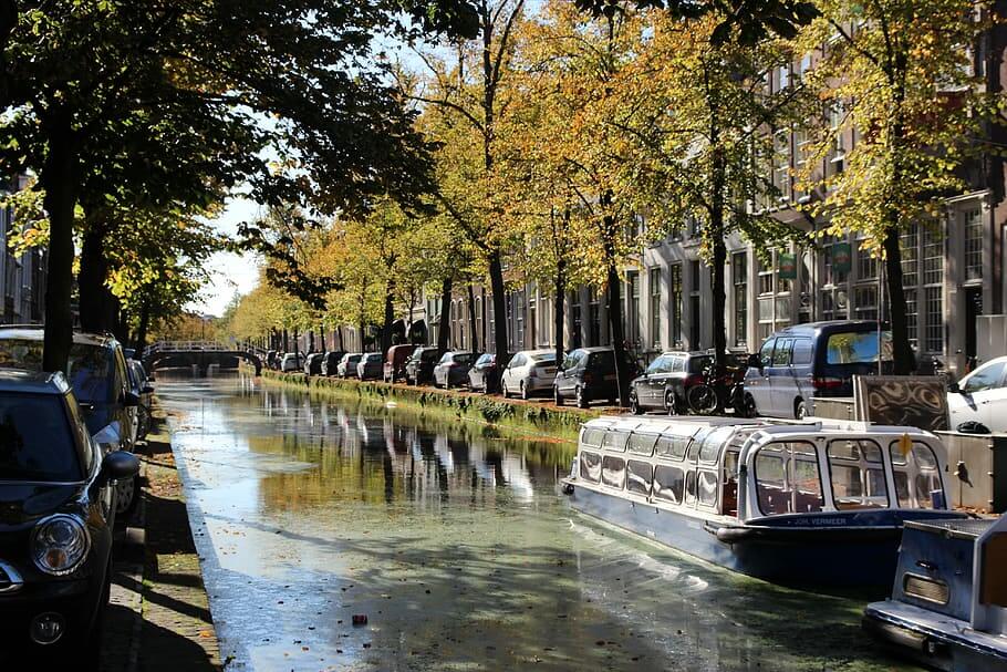 delft-canal-boat-canals-water delft-canal-boat-canals-water
